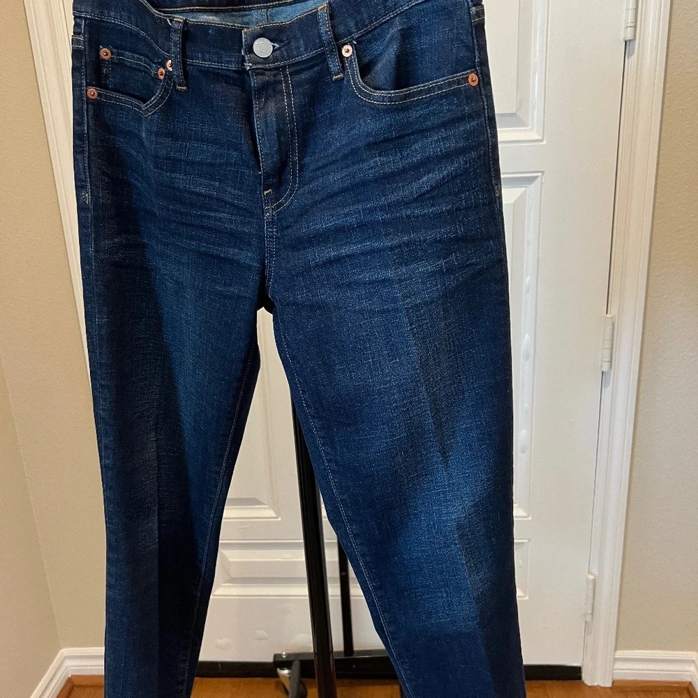 GAP Ladies' Bluejeans Size 29 - Picture 1 of 5